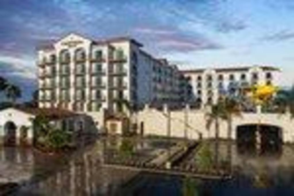 Готель Courtyard Anaheim Theme Park Entrance Екстер'єр фото
